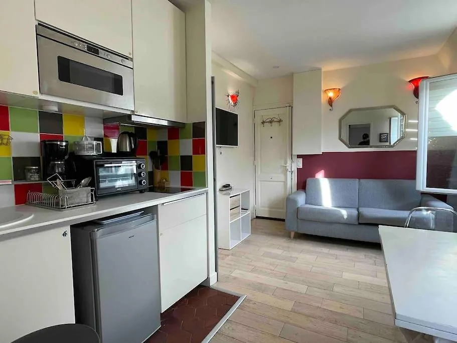 Wonderful Apartment Near Arc De Triomphe 2P Paris 0*,  France